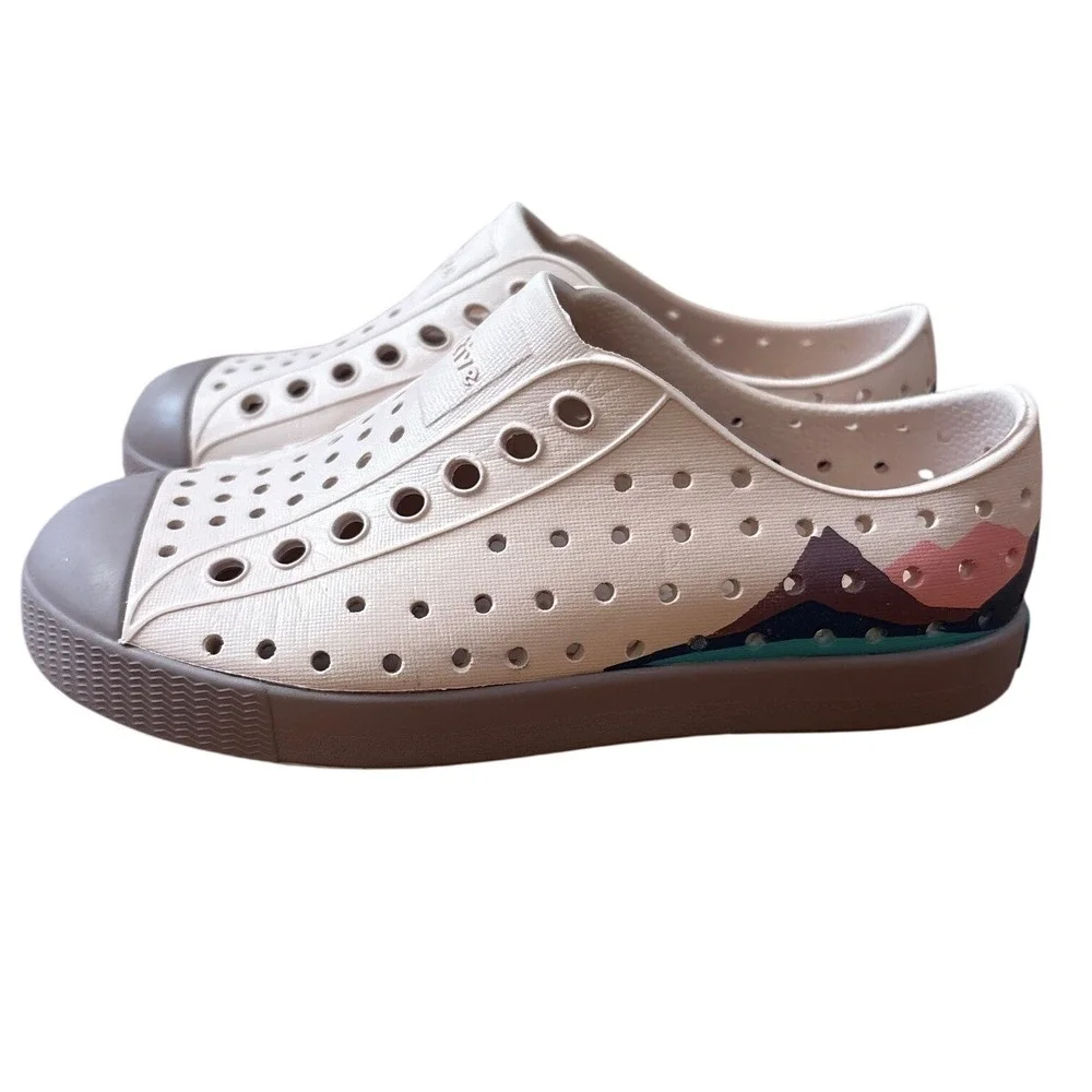 Native Jefferson Shoes Kids White Mountain Graphic Slip On Sneakers SIZE C10
